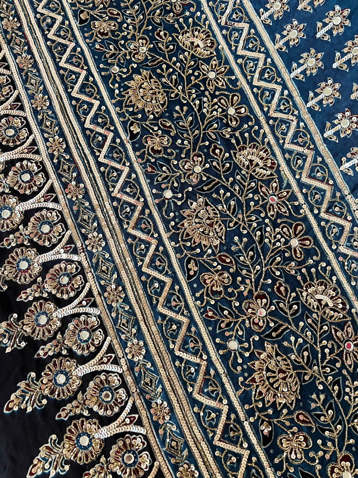 PINK ROYALE BANDHANI - Pure Modal Bandhani Ajrakh Hand Embroidered Saree