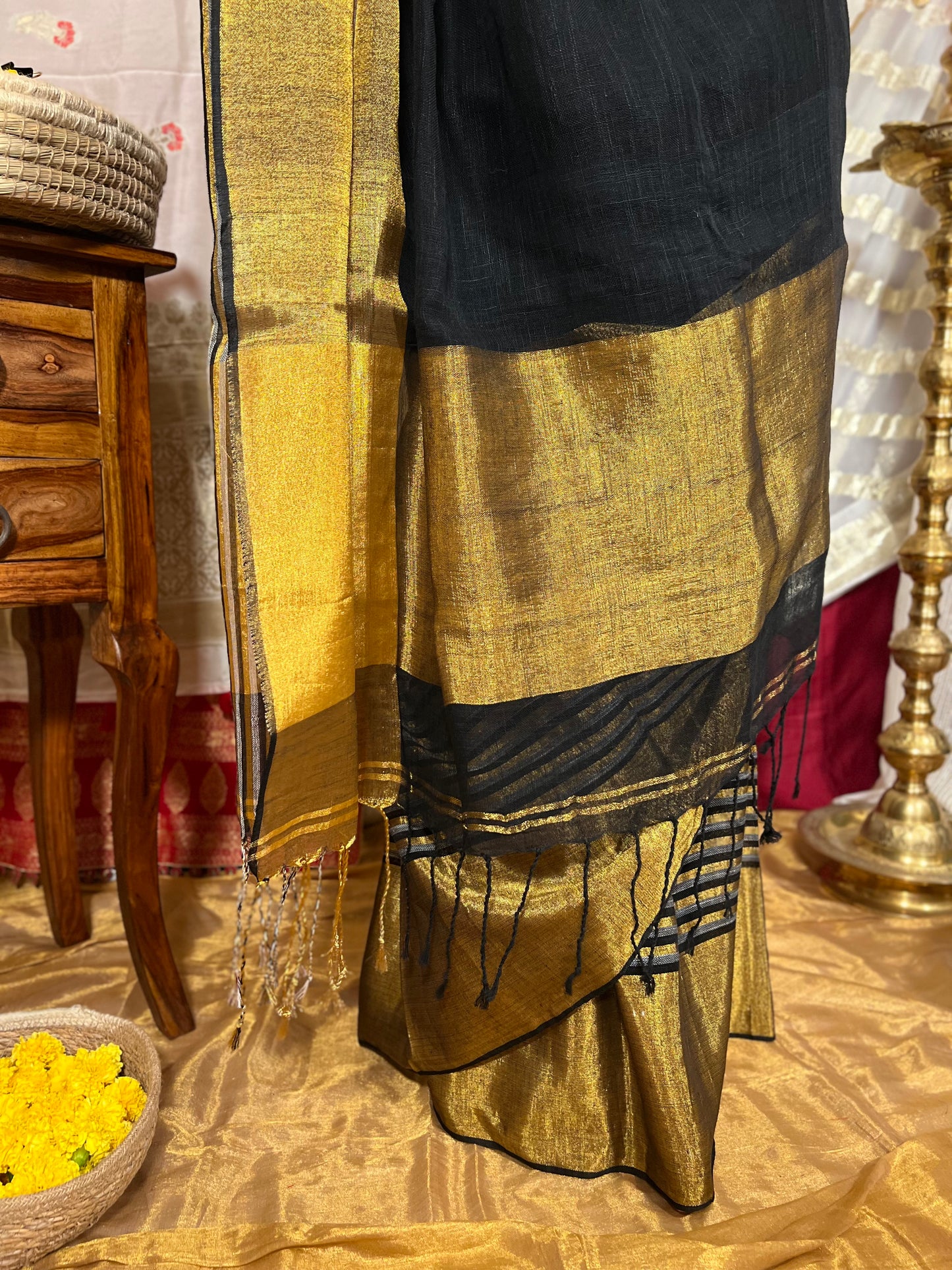 Suhasini - Black